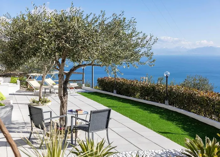 Holidays Perla D'amalfi - Live The Coast & Private Parking Hébergement de vacances Amalfi