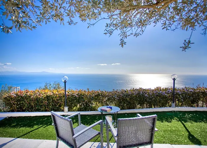 Holidays Perla D'amalfi - Live The Coast & Private Parking Hébergement de vacances Amalfi