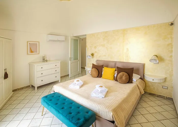 Hébergement de vacances Holidays Perla D'amalfi - Live The Coast & Private Parking