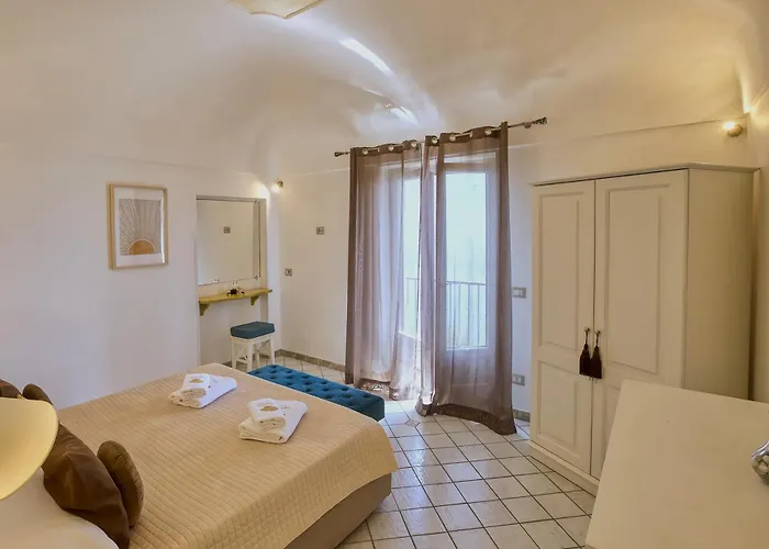 Holidays Perla D'amalfi - Live The Coast & Private Parking بيت للعطل