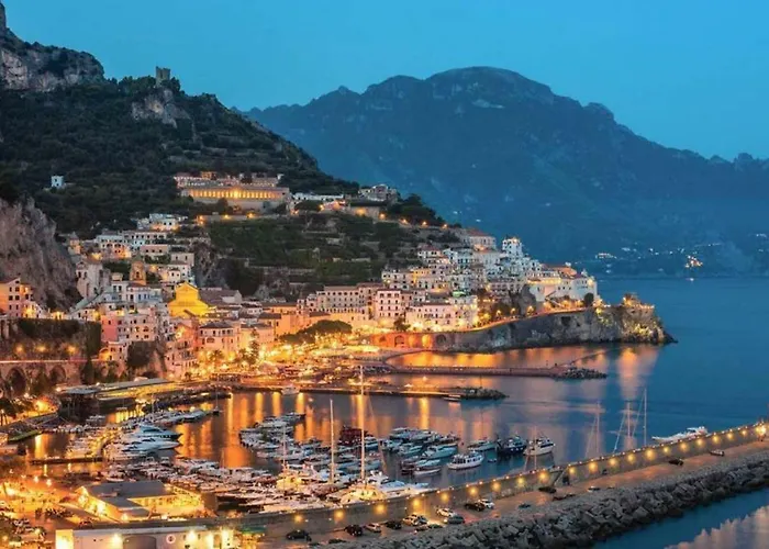 Holidays Perla D'amalfi - Live The Coast & Private Parking بيت للعطل *