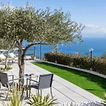 Holidays Perla D'amalfi - Live The Coast & Private Parking Casa de Férias Amalfi