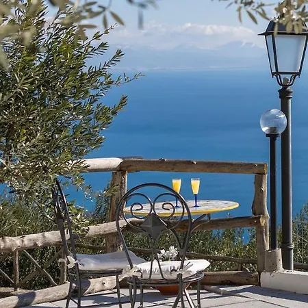Holidays Perla D'amalfi - Live The Coast & Private Parking Дом отдыха