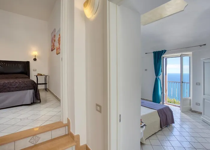 Holidays Perla D'amalfi - Live The Coast & Private Parking Сasa de vacaciones *