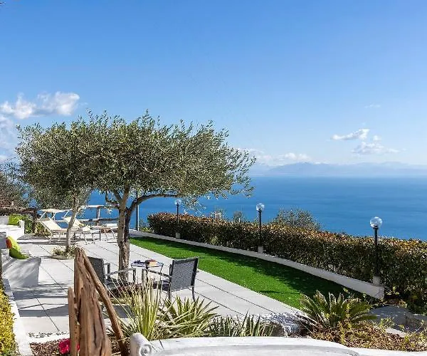 Holidays Perla D'amalfi - Live The Coast & Private Parking Сasa de vacaciones Amalfi