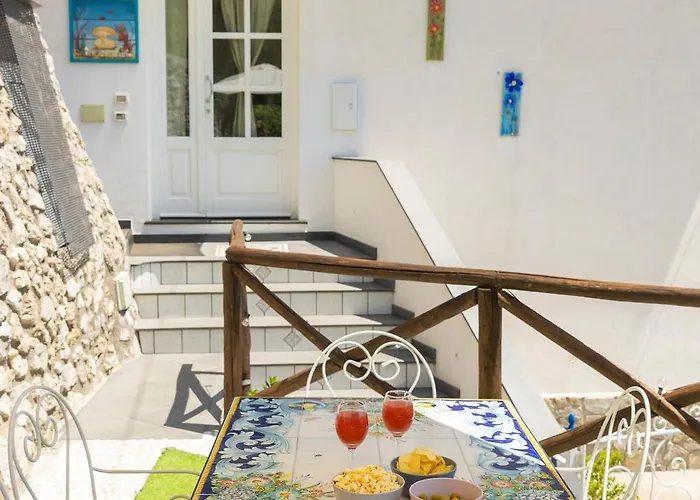 Vakantiehuis Holidays Perla D'amalfi - Live The Coast & Private Parking Amalfi