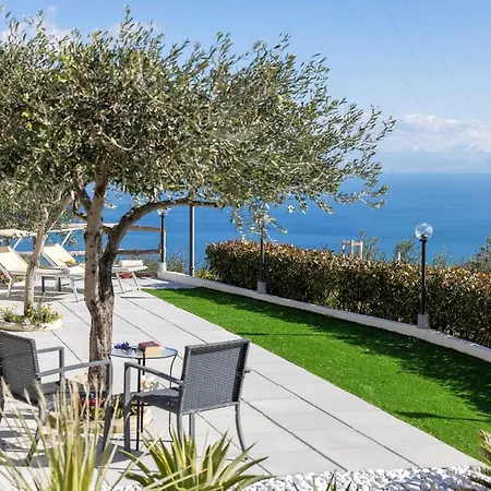 Holidays Perla D'amalfi - Live The Coast & Private Parking Nyaraló Amalfi