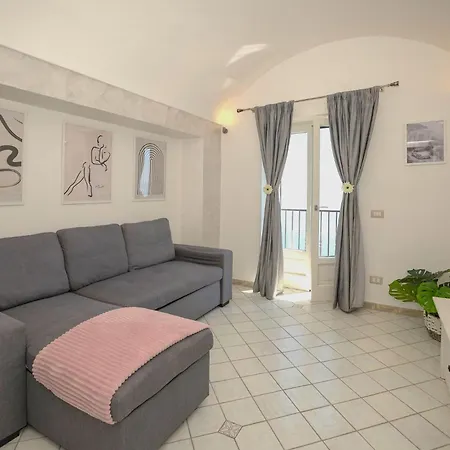 Holidays Perla D'amalfi - Live The Coast & Private Parking Nyaraló *